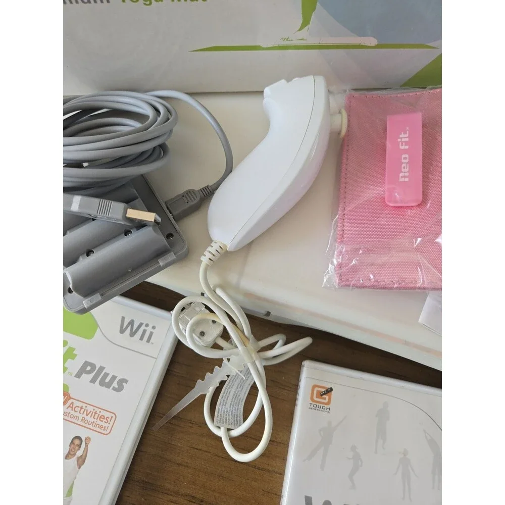 Complete Nintendo Wii Fit Balance Board Wii Fit & Fit Plus Games & Accessories